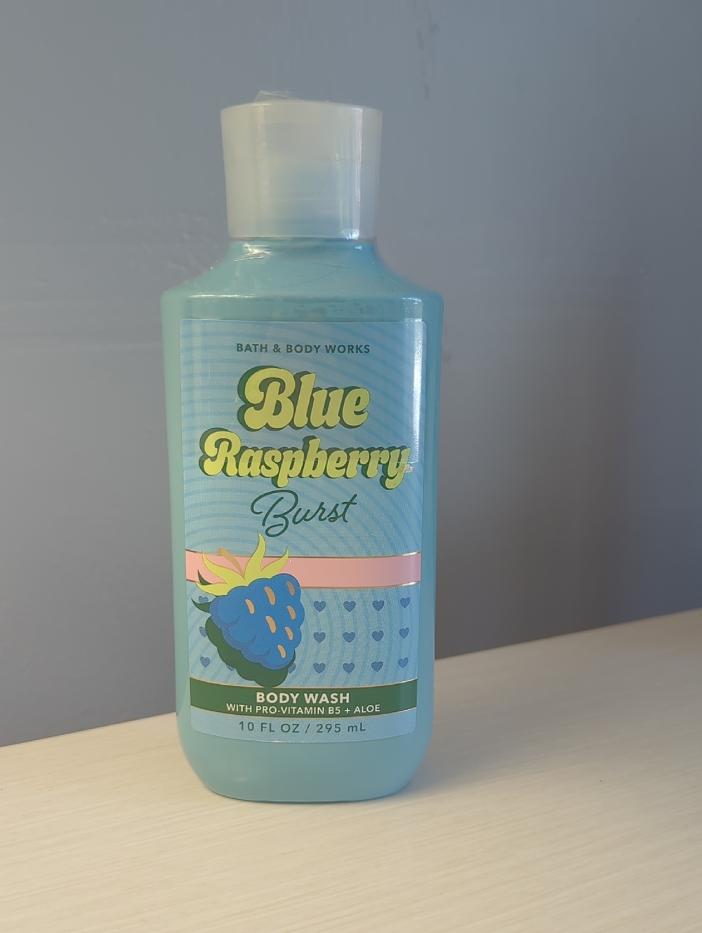 Bath & Body Works Blue Raspberry Burst Body Wash - Light Blue